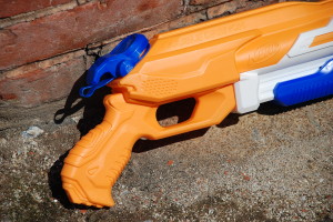 Double Drench Super Soaker from Nerf (15)