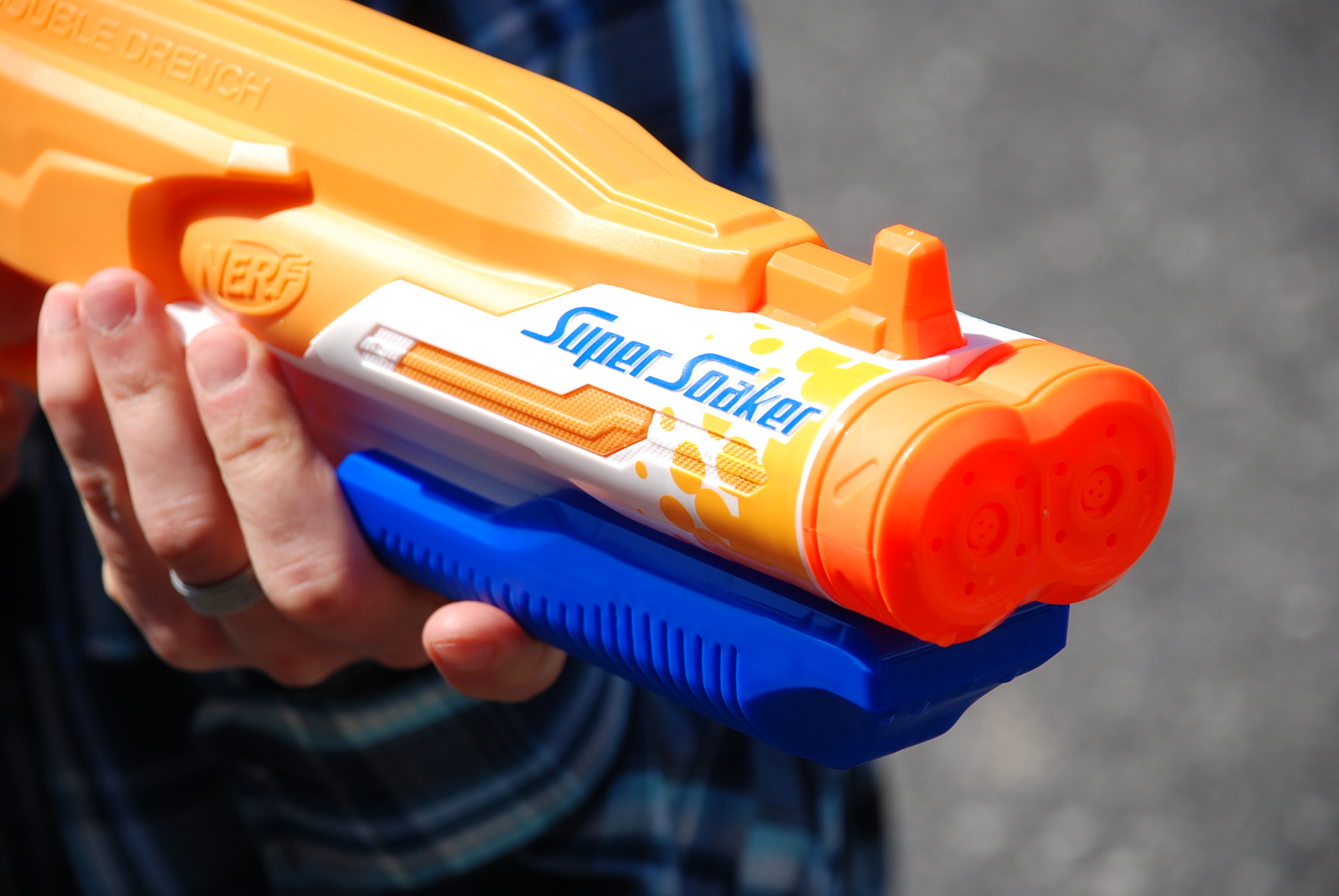Double Drench Super Soaker from Nerf (7)